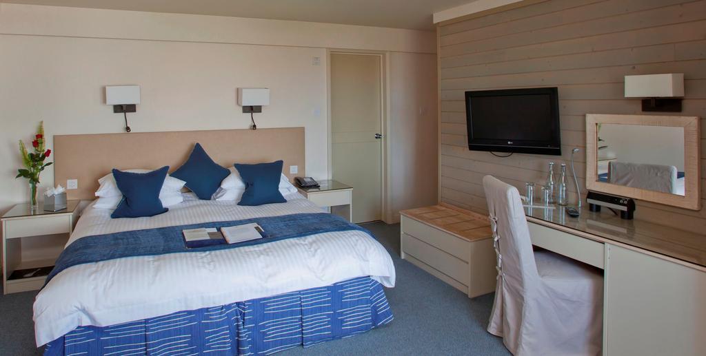 Cobo Bay Hotel Castel Rum bild