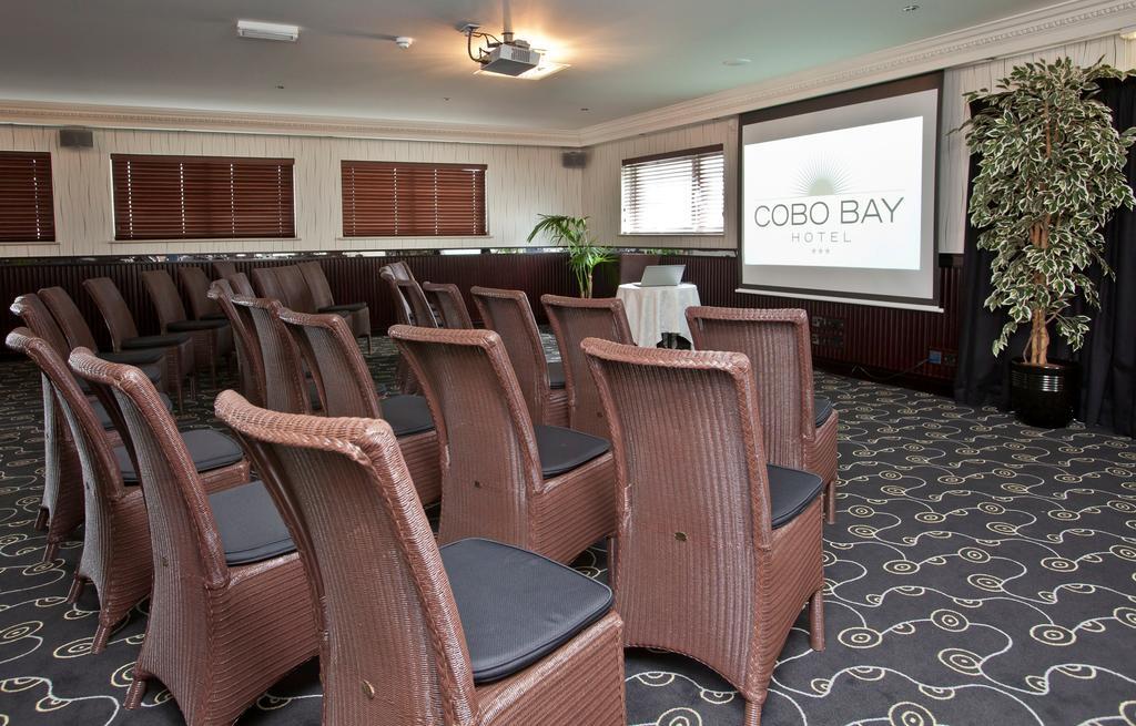 Cobo Bay Hotel Castel Business bild