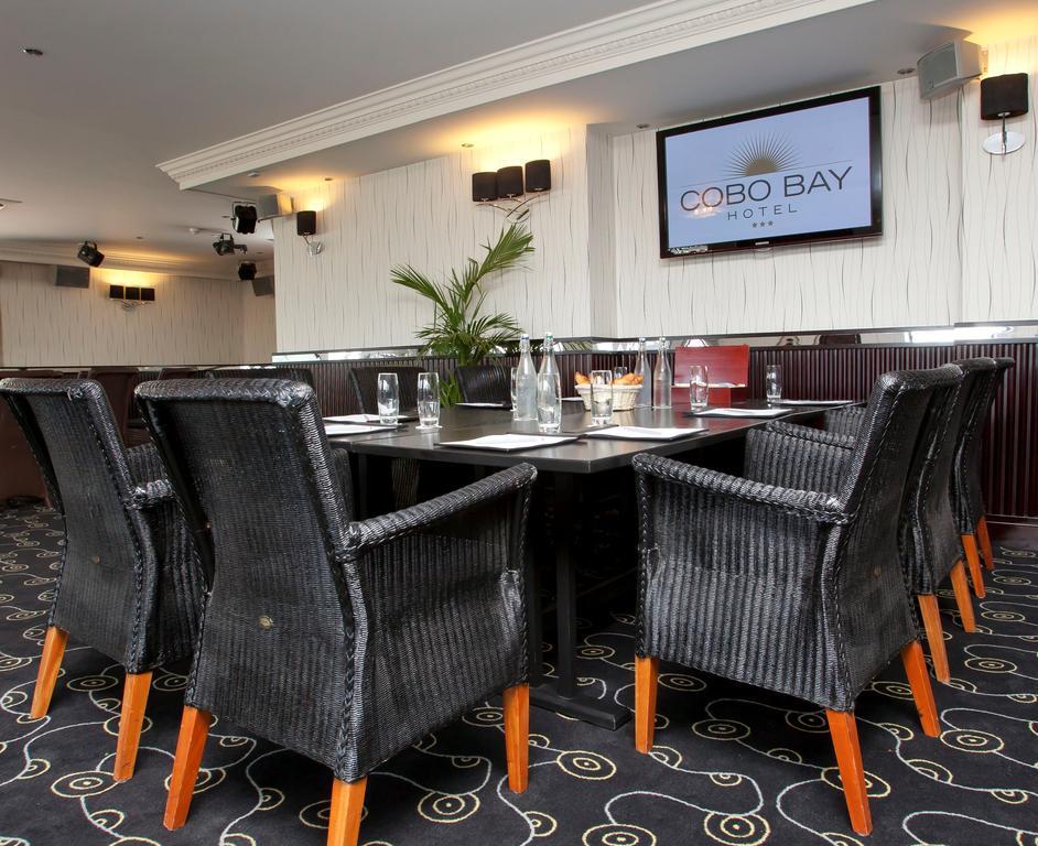 Cobo Bay Hotel Castel Business bild