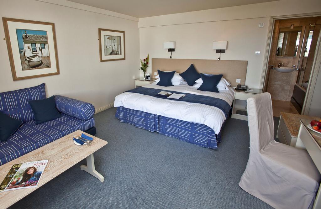 Cobo Bay Hotel Castel Rum bild
